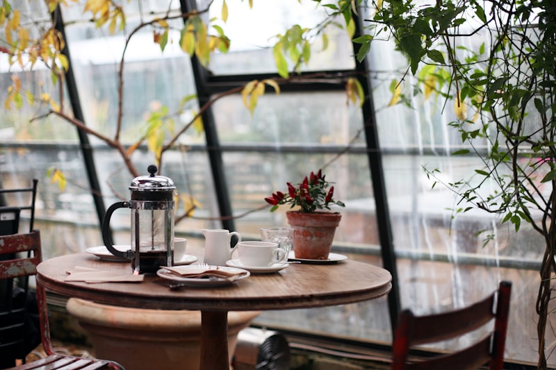 Inside Riverside Coffee